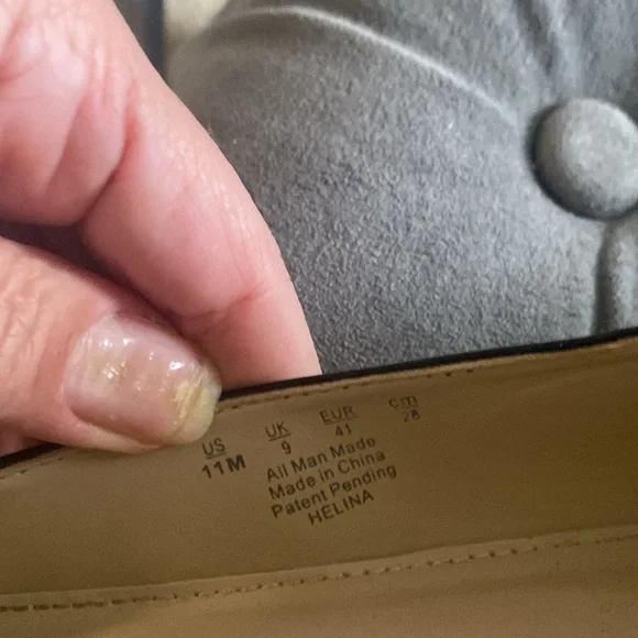 Naturalizer patent leather black flats with silver buckle - Picture 5 of 11